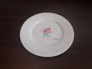 Dezertné taniere porcelánové s jemným ružičkovým motývom